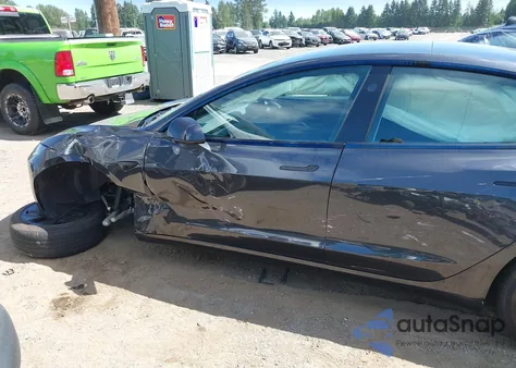 2024 Tesla Model 3 Long Range Dual Motor All-Wheel Drive/Rear-Wheel Drive z USA, uszkodzony, nr VIN 5YJ3E1EA0RF823760